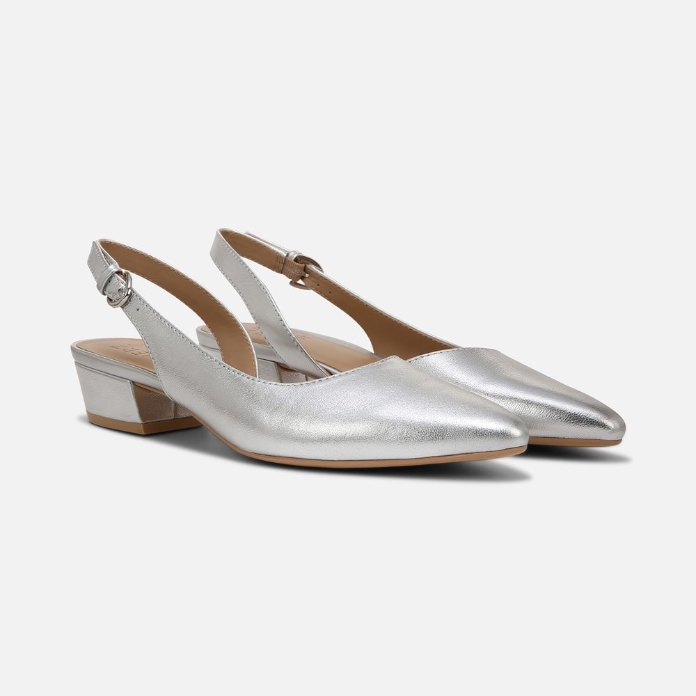 Naturalizer Silver slingbacks kitten heels 6.5 WIDE